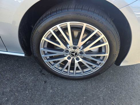 Used 2025 Mercedes-Benz CLA 250 image 9