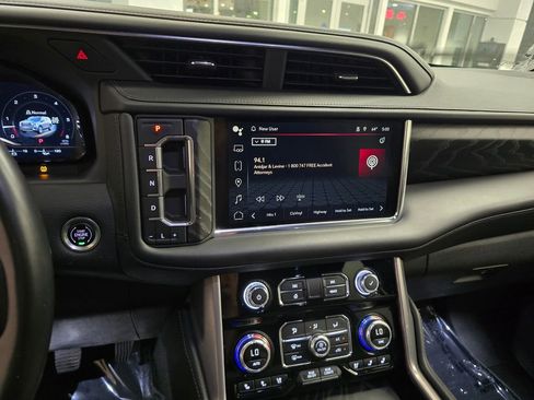 Used 2024 GMC Yukon XL Denali image 24