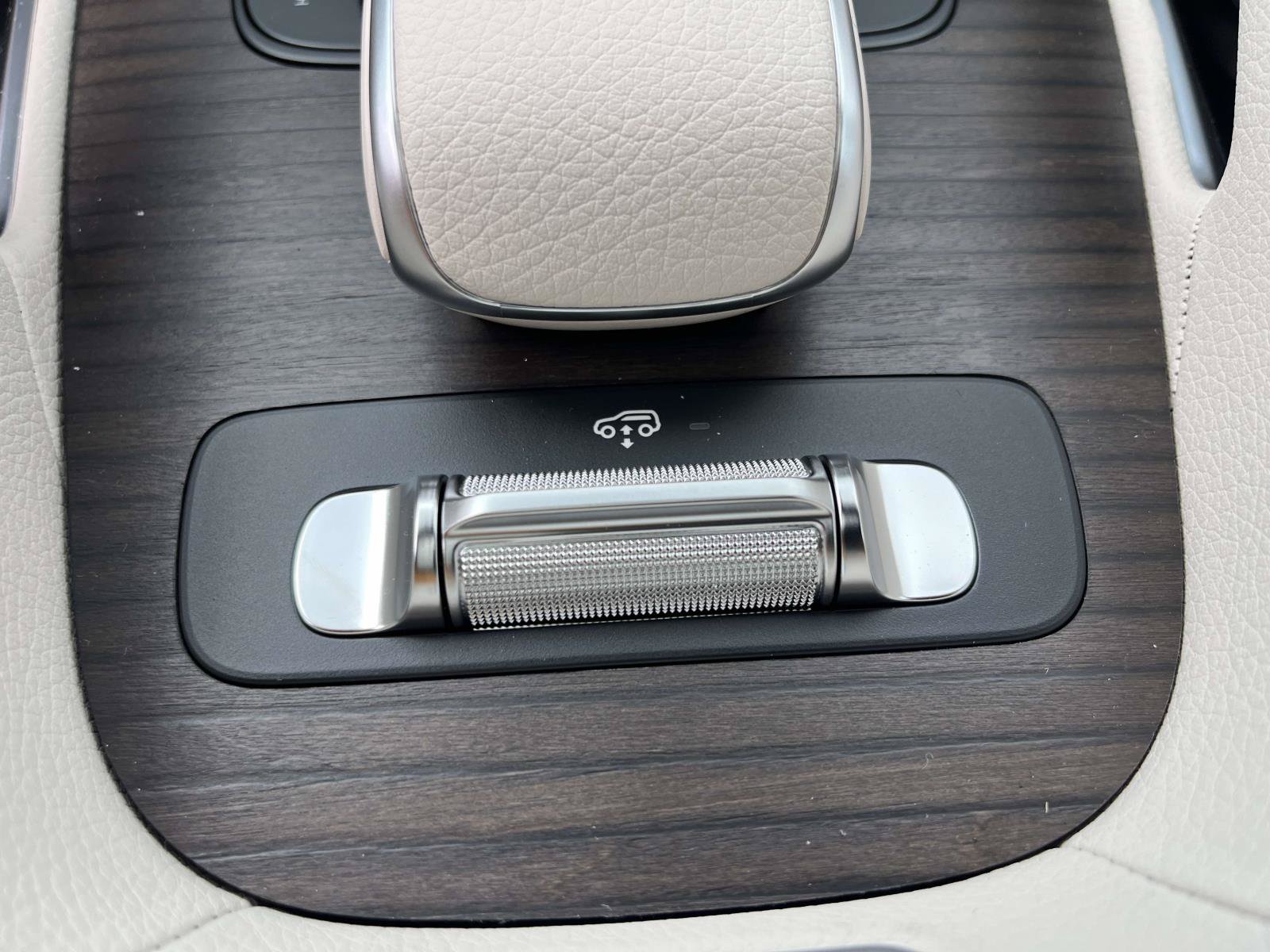 New 2027 Mercedes-Benz GLS 450 4MATIC image 31