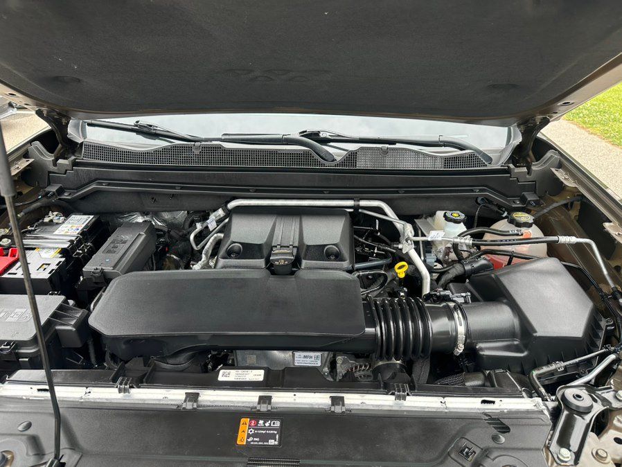 Used 2024 GMC Canyon AT4X AWD/4WD image 30