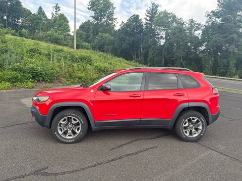 Used 2019 Jeep Cherokee Trailhawk AWD/4WD image 6