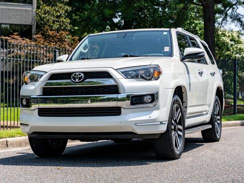 Used 2015 Toyota 4Runner Limited AWD/4WD image 2