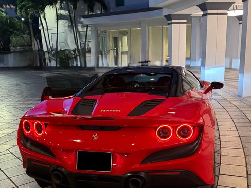 Used 2023 Ferrari F8 Tributo RWD image 2