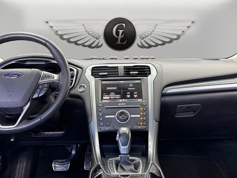 Used 2016 Ford Fusion Titanium FWD image 11