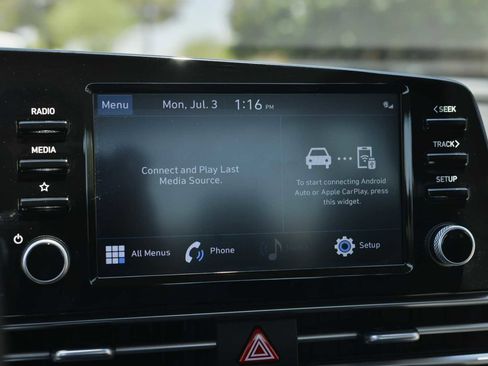 Used 2021 Hyundai Elantra SEL w/ Convenience + Premium Package image 14