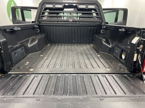 Used 2017 Toyota Tacoma TRD Off-Road w/ Tow Package (A/T) AWD/4WD image 16