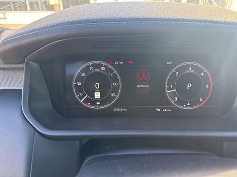 Used 2018 Land Rover Discovery HSE image 10