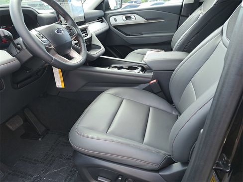 New 2026 Ford Explorer Active w/ Active Comfort Package image 12
