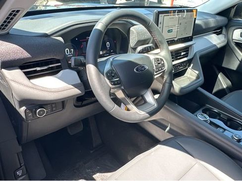 New 2026 Ford Explorer Active w/ Active Comfort Package RWD image 7