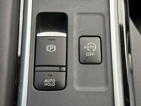 Certified 2025 Nissan Pathfinder SV w/ SV Premium Package AWD/4WD image 8
