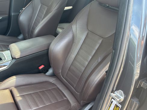 Used 2019 BMW 330i xDrive Sedan w/ Premium Package AWD/4WD image 19
