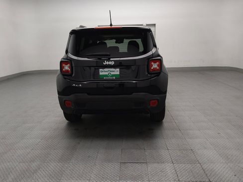 Used 2023 Jeep Renegade Latitude w/ Sun/Sound Group AWD/4WD image 7