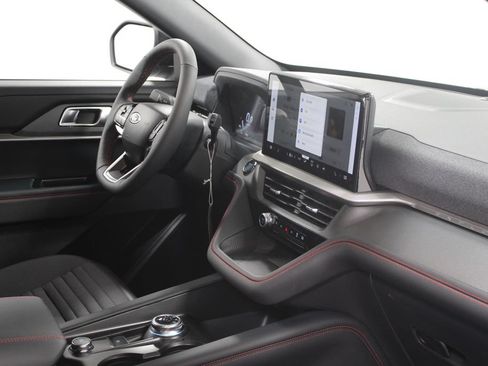 New 2026 Ford Explorer ST-Line w/ ST-Line Street Pack RWD image 31