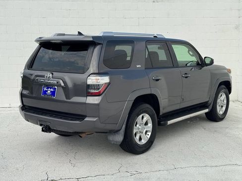 Used 2015 Toyota 4Runner SR5 RWD image 12