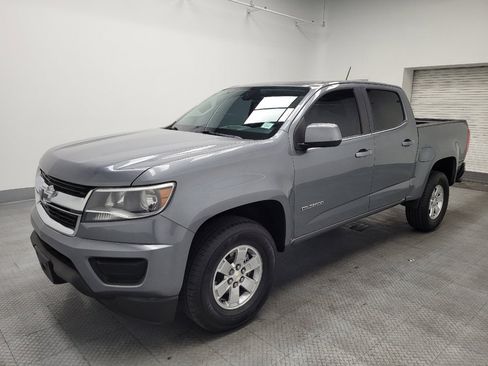 Used 2020 Chevrolet Colorado W/T w/ WT Convenience Package RWD image 2
