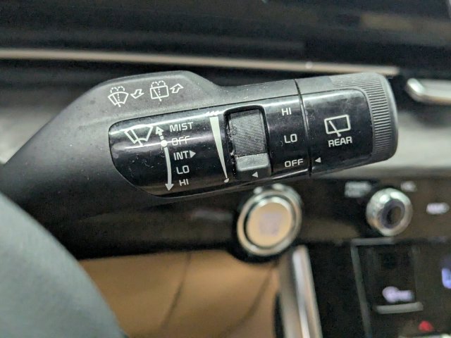 Certified 2024 Kia Carnival EX FWD image 21