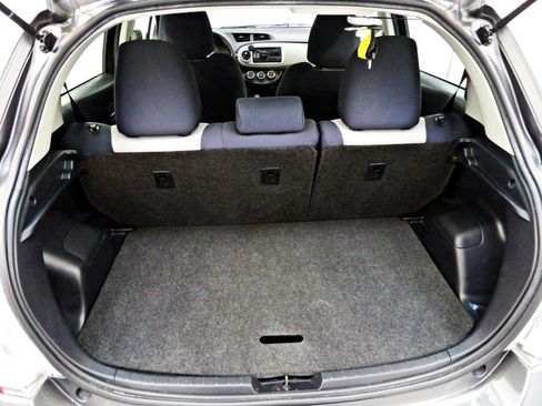 Used 2013 Toyota Yaris LE FWD image 16
