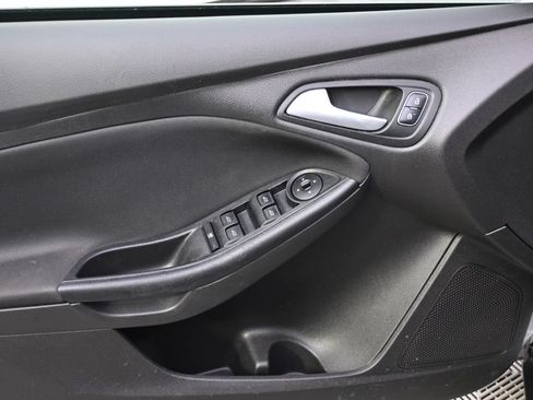 Used 2016 Ford Focus SE FWD image 22