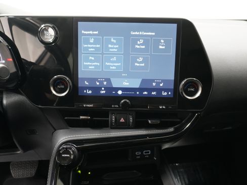 Used 2025 Lexus NX 250 FWD w/ Premium Package image 20