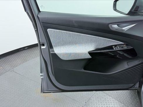 Used 2023 Volkswagen ID.4 Pro RWD image 12