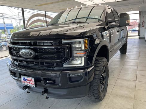 Used 2021 Ford F350 Lariat AWD/4WD image 3