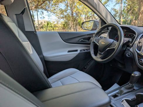 Used 2019 Chevrolet Equinox Premier image 14