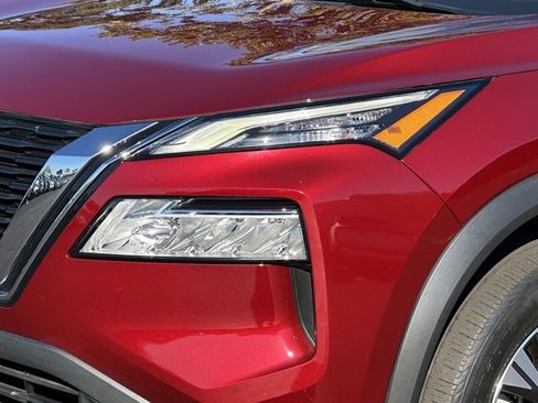 Certified 2022 Nissan Rogue SV image 8