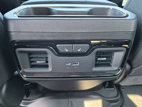 New 2026 GMC Sierra 2500 AT4 w/ AT4 Premium Plus Package AWD/4WD image 8