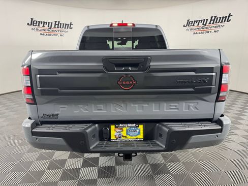 Used 2025 Nissan Frontier PRO-4X AWD/4WD image 8