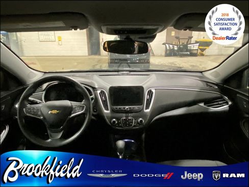 Used 2023 Chevrolet Malibu LT FWD image 14