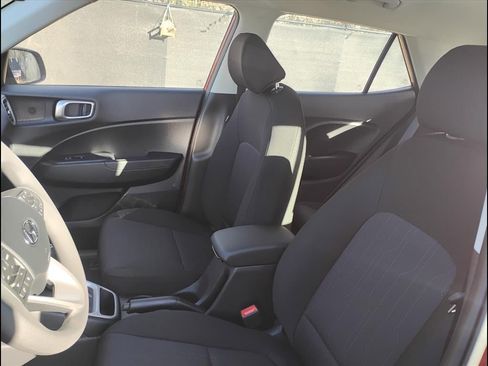 New 2026 Hyundai Venue SE image 17