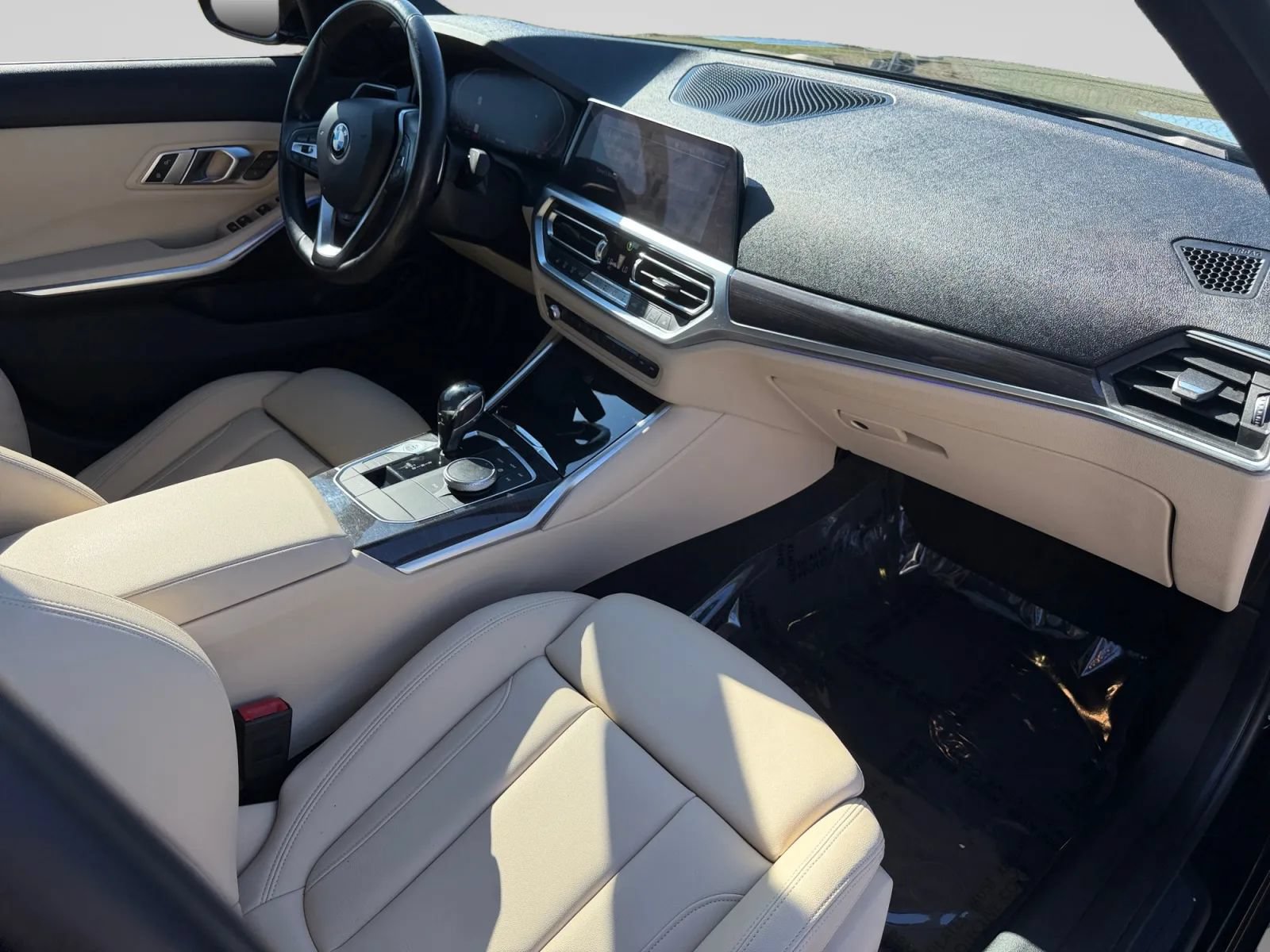 Used 2019 BMW 330i xDrive Sedan w/ Driving Assistance Package AWD/4WD image 31