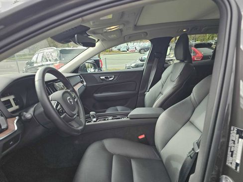 Certified 2025 Volvo V60 B5 Cross Country Plus image 23