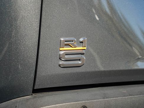 Used 2022 Rivian R1S Launch Edition image 14
