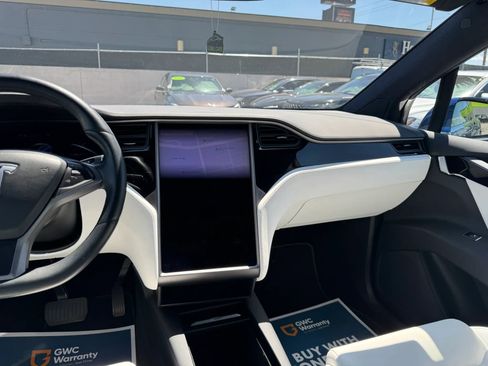 Used 2020 Tesla Model X Long Range AWD/4WD image 23
