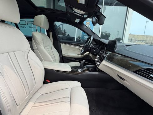 Used 2017 BMW 530i RWD image 11