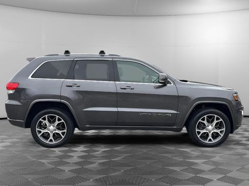 Used 2018 Jeep Grand Cherokee Limited image 6