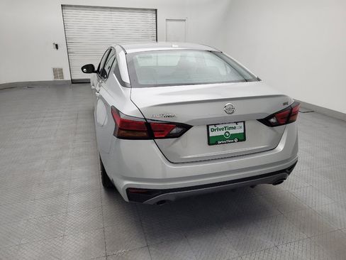 Used 2021 Nissan Altima 2.5 SR FWD image 6