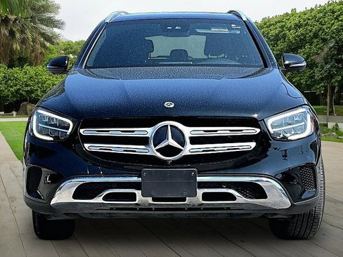 Used 2022 Mercedes-Benz GLC 300 4MATIC w/ Premium Package Lite image 2