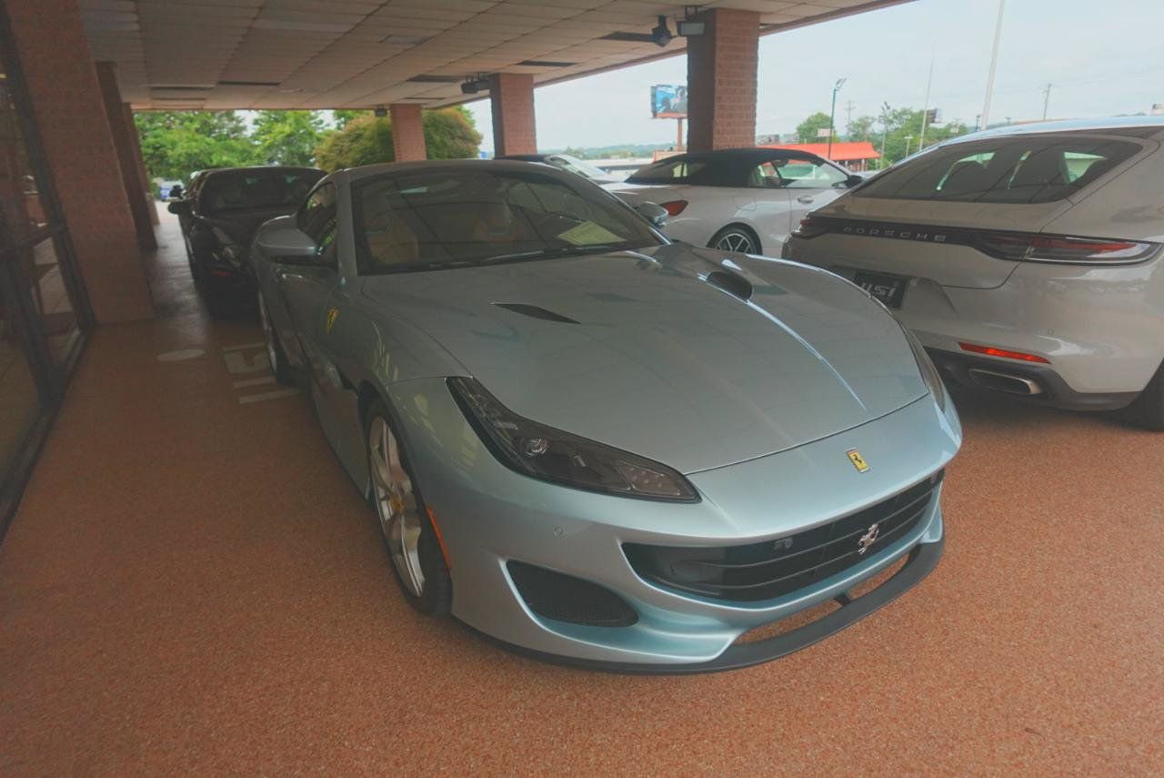 Used 2019 Ferrari Portofino RWD image 28