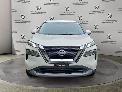 Used 2023 Nissan Rogue SV FWD image 8