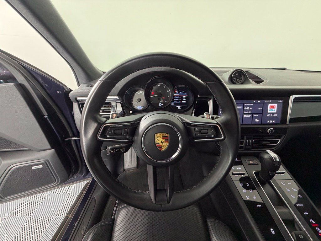 Certified 2023 Porsche Macan AWD/4WD image 24
