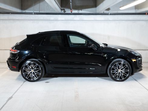 Certified 2026 Porsche Macan AWD/4WD image 8