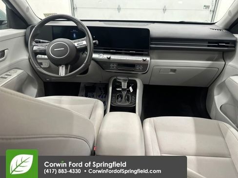 Used 2025 Hyundai Kona SEL image 14
