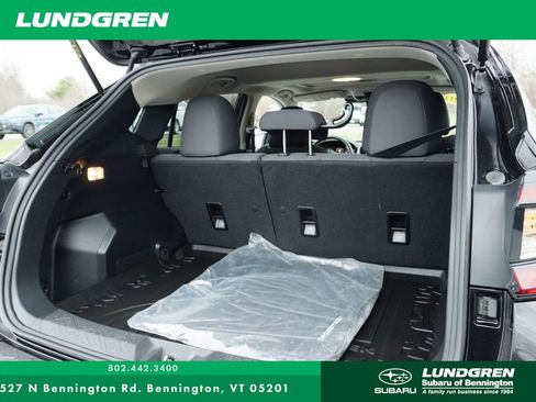 Used 2025 Subaru Crosstrek 2.0i Premium image 24