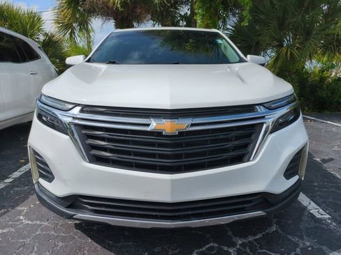 Used 2022 Chevrolet Equinox LT image 2