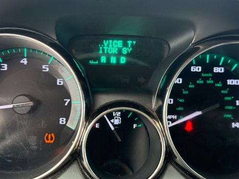 Used 2017 Buick Enclave Leather FWD image 16