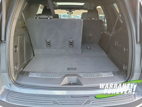 Used 2021 Chevrolet Tahoe Premier w/ Premium Package image 18