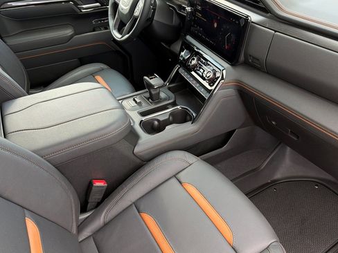 Used 2026 GMC Sierra 1500 AT4 w/ AT4 Premium Package image 18