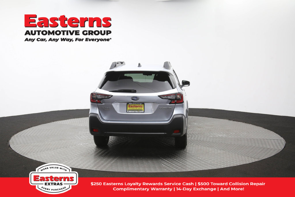 Used 2025 Subaru Outback Limited AWD/4WD image 32